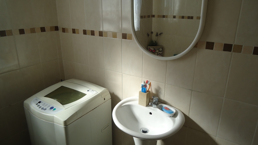 2 Bedroom Property for Sale in Chris Hani Park Western Cape
